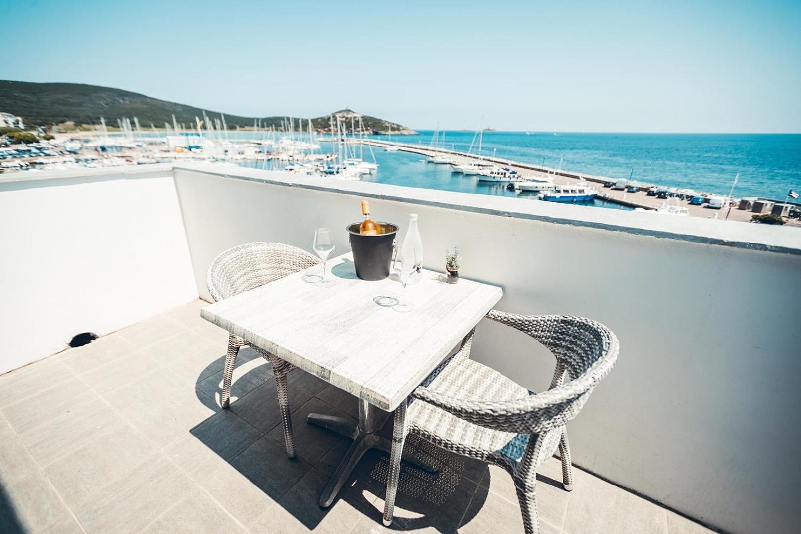Marina D'Oro Hotel Macinaggio  Bagian luar foto