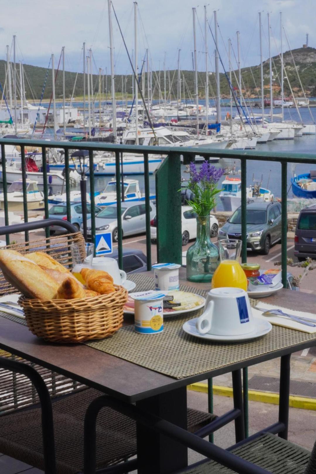 Marina D'Oro Hotel Macinaggio  Bagian luar foto